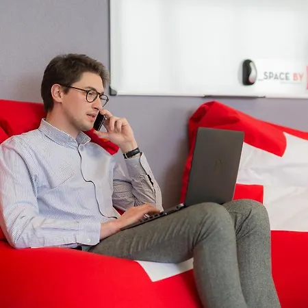 ホテル イビス メッセ エアポート 3*