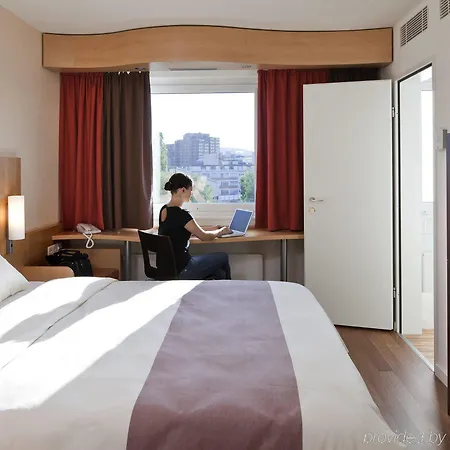 Ibis Messe Airport 3*