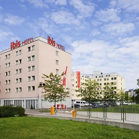 Ibis Messe Airport Hotel Zurich